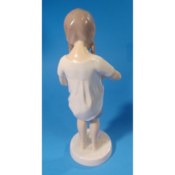 Bing & Grondahl Royal Copenhagen Little Mother Danish Girl With Kitten Figurine - Picture 5 of 16